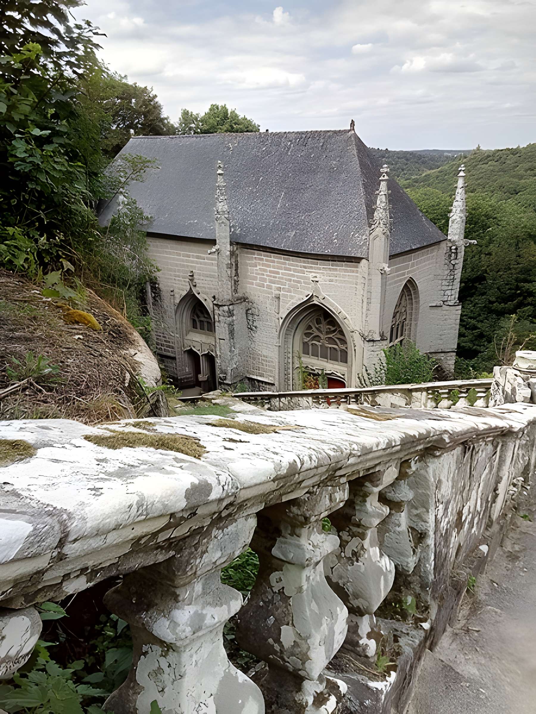 Chapelle Sainte-Barbe et maison du garde
