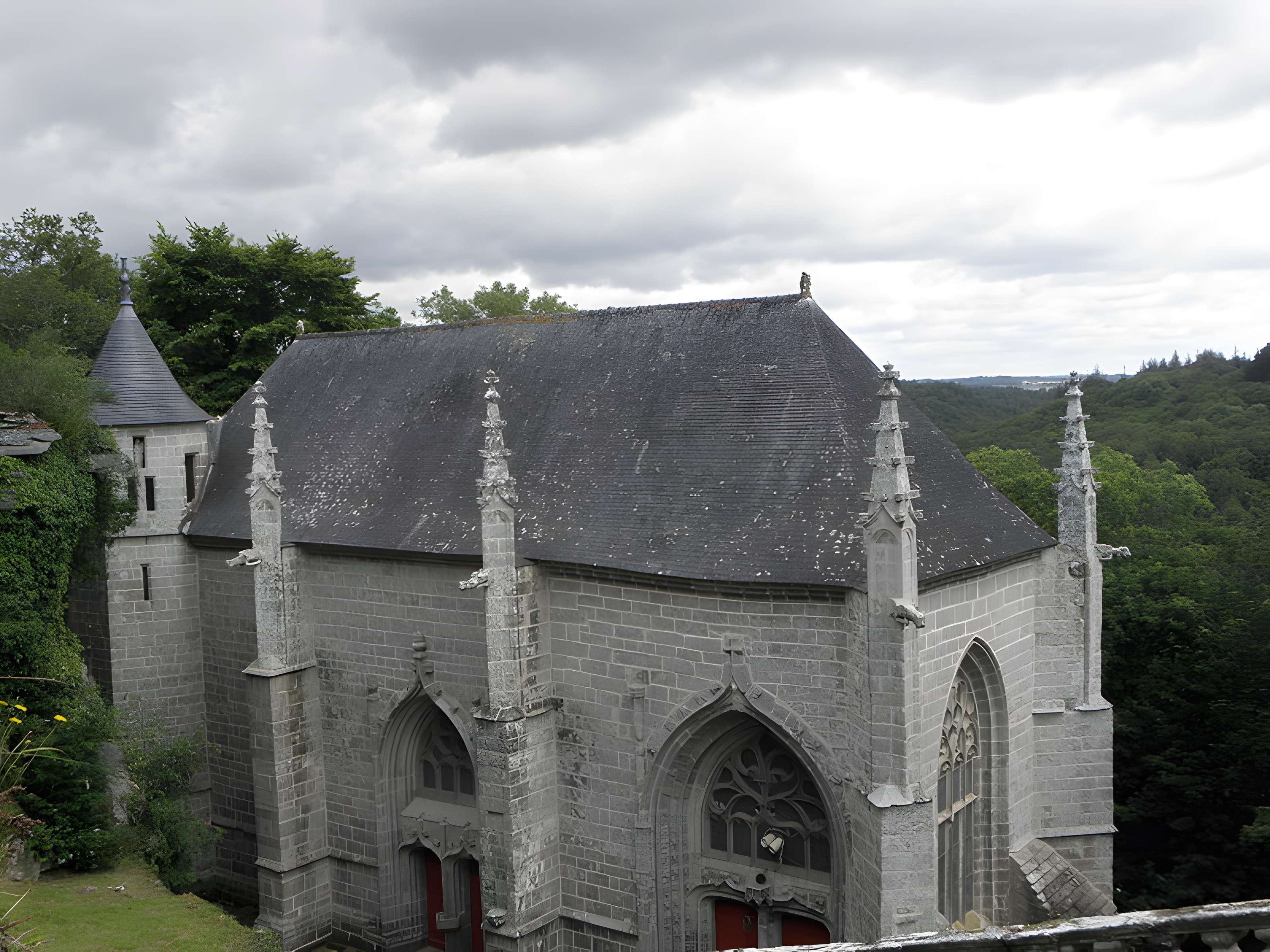 Chapelle Sainte-Barbe et maison du garde
