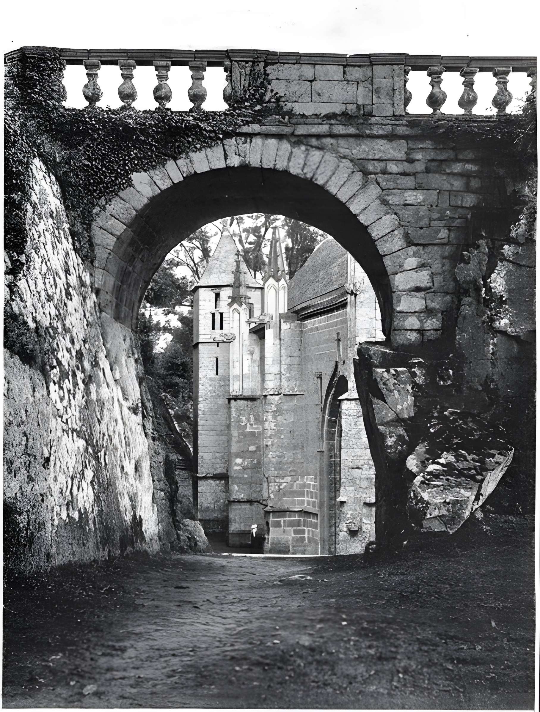 Chapelle Sainte-Barbe et maison du garde