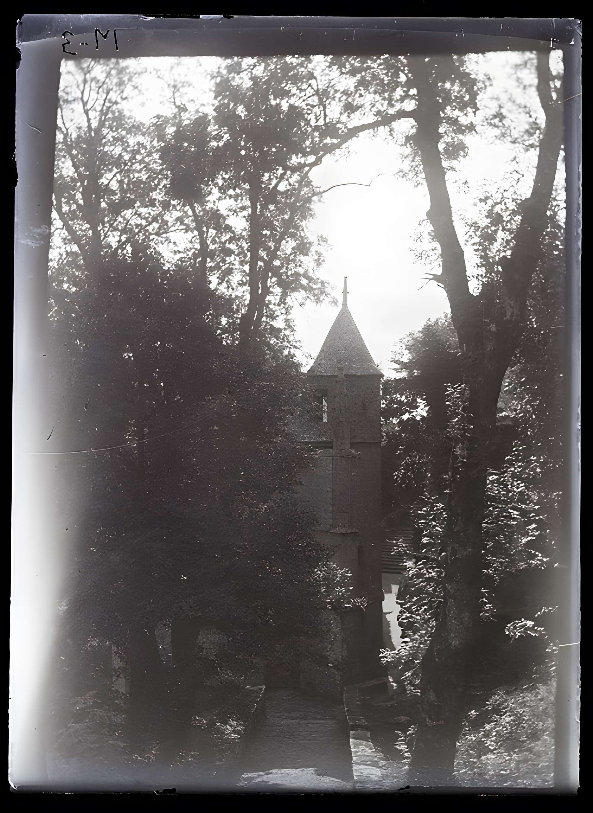 Chapelle Sainte-Barbe et maison du garde