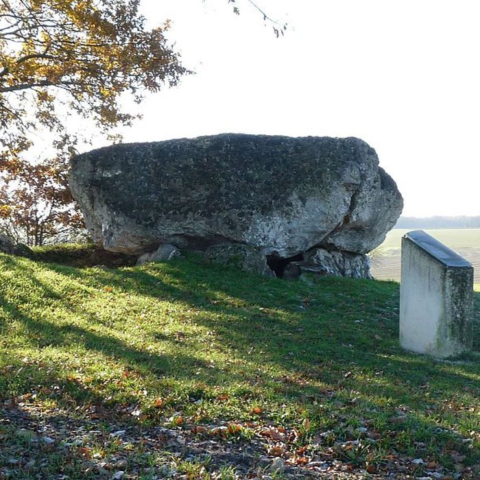 Photo de Deux dolmens dits La Grosse Pérotte et La Petite Pérotte