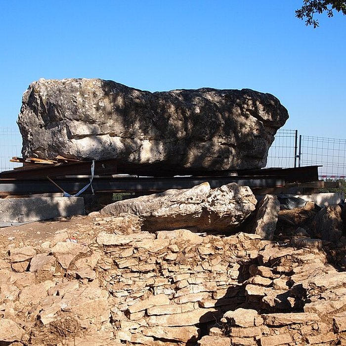 Photo de Deux dolmens dits La Grosse Pérotte et La Petite Pérotte