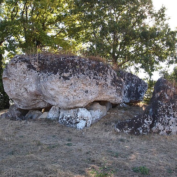 Photo de Deux dolmens dits La Grosse Pérotte et La Petite Pérotte