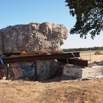 Deux dolmens dits La Grosse Pérotte et La Petite Pérotte