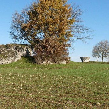 Deux dolmens dits La Grosse Pérotte et La Petite Pérotte