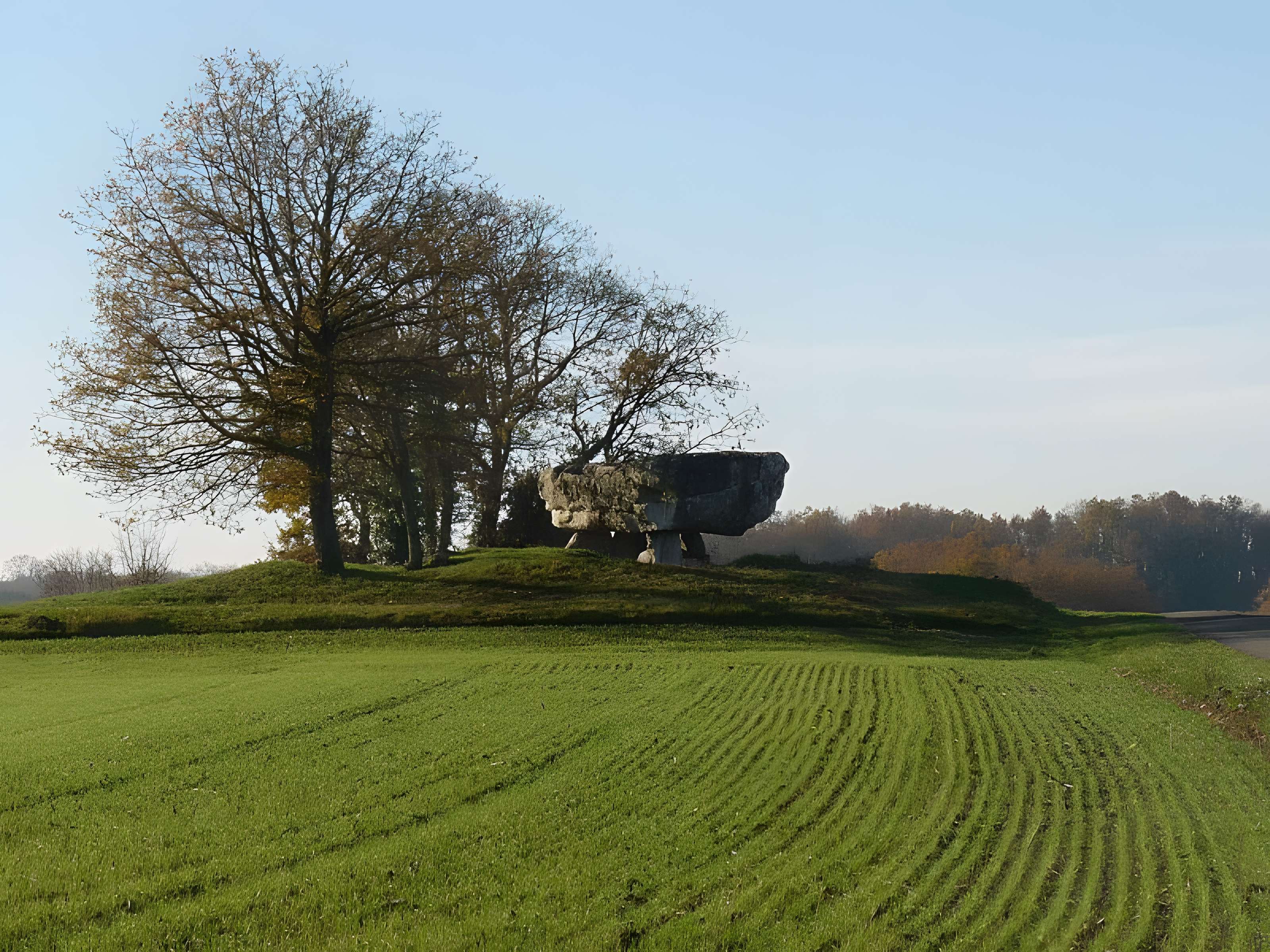 Deux dolmens dits La Grosse Pérotte et La Petite Pérotte
