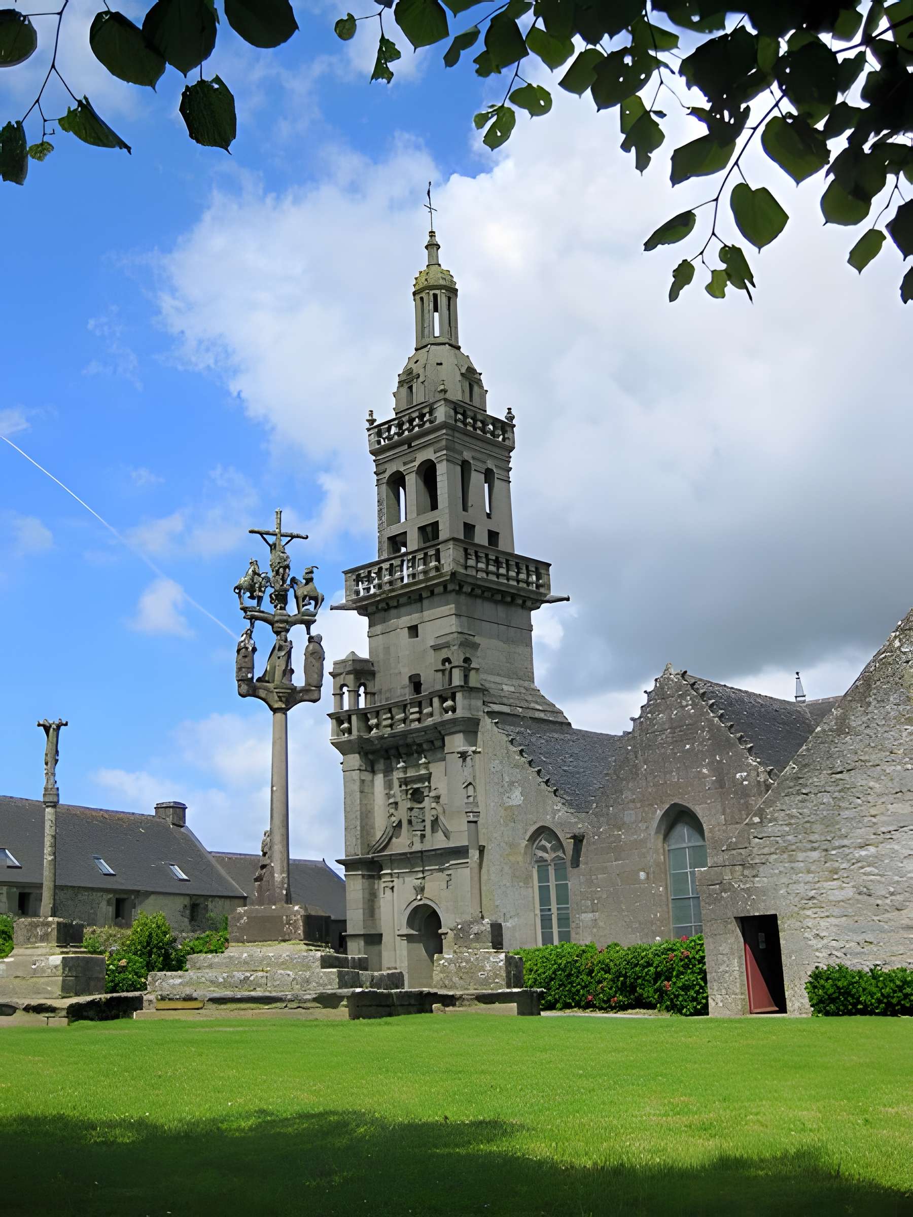Chapelle Sainte-Marie-du-Ménez-Hom de Plomodiern