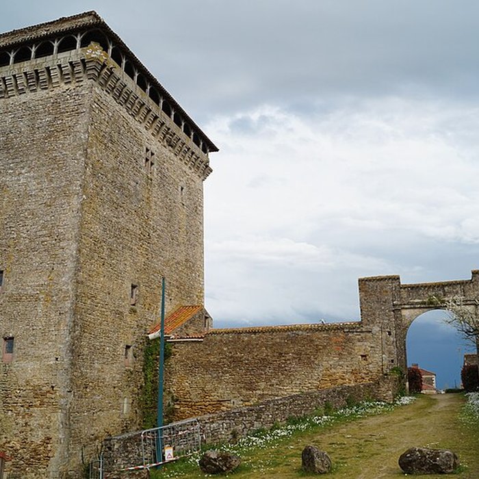 Photo de Donjon de Bazoges-en-Pareds