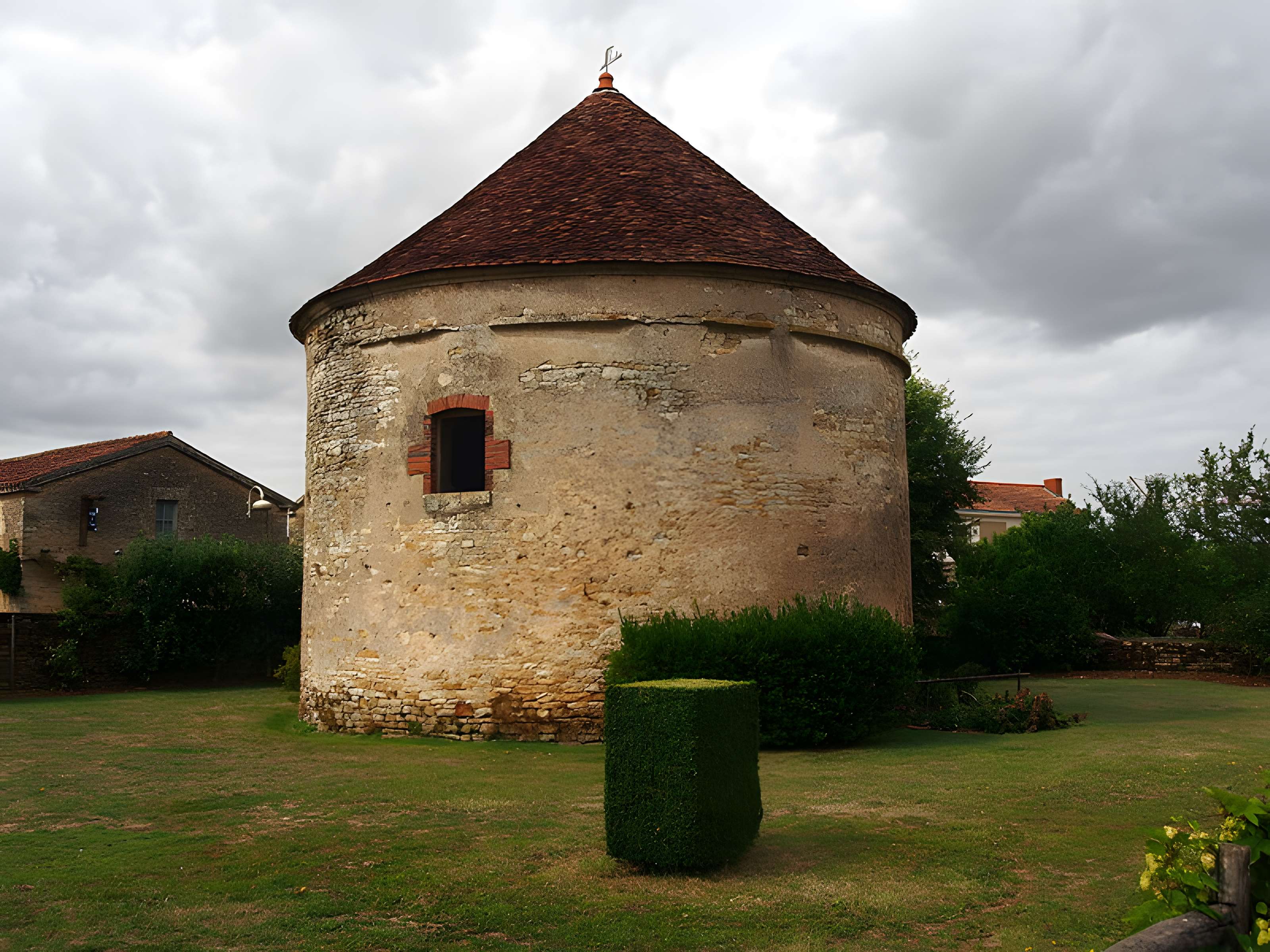 Donjon de Bazoges-en-Pareds