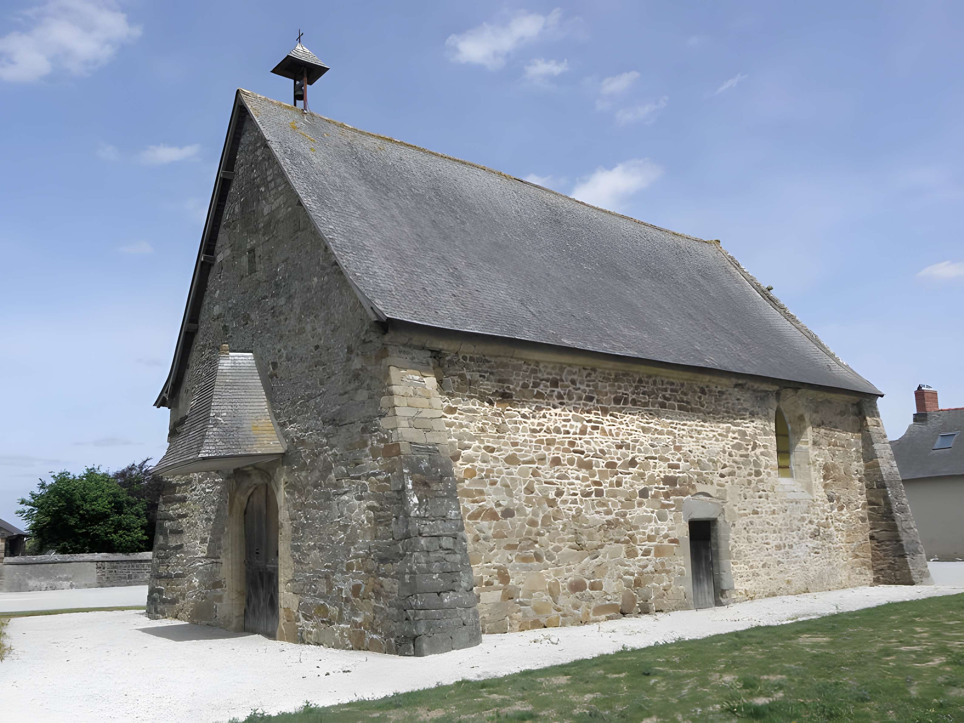 Chapelle Saint-Job de Louvigné-de-Bais