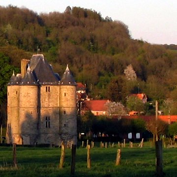 Donjon de Bours