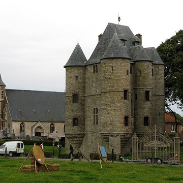 Donjon de Bours