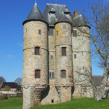 Donjon de Bours