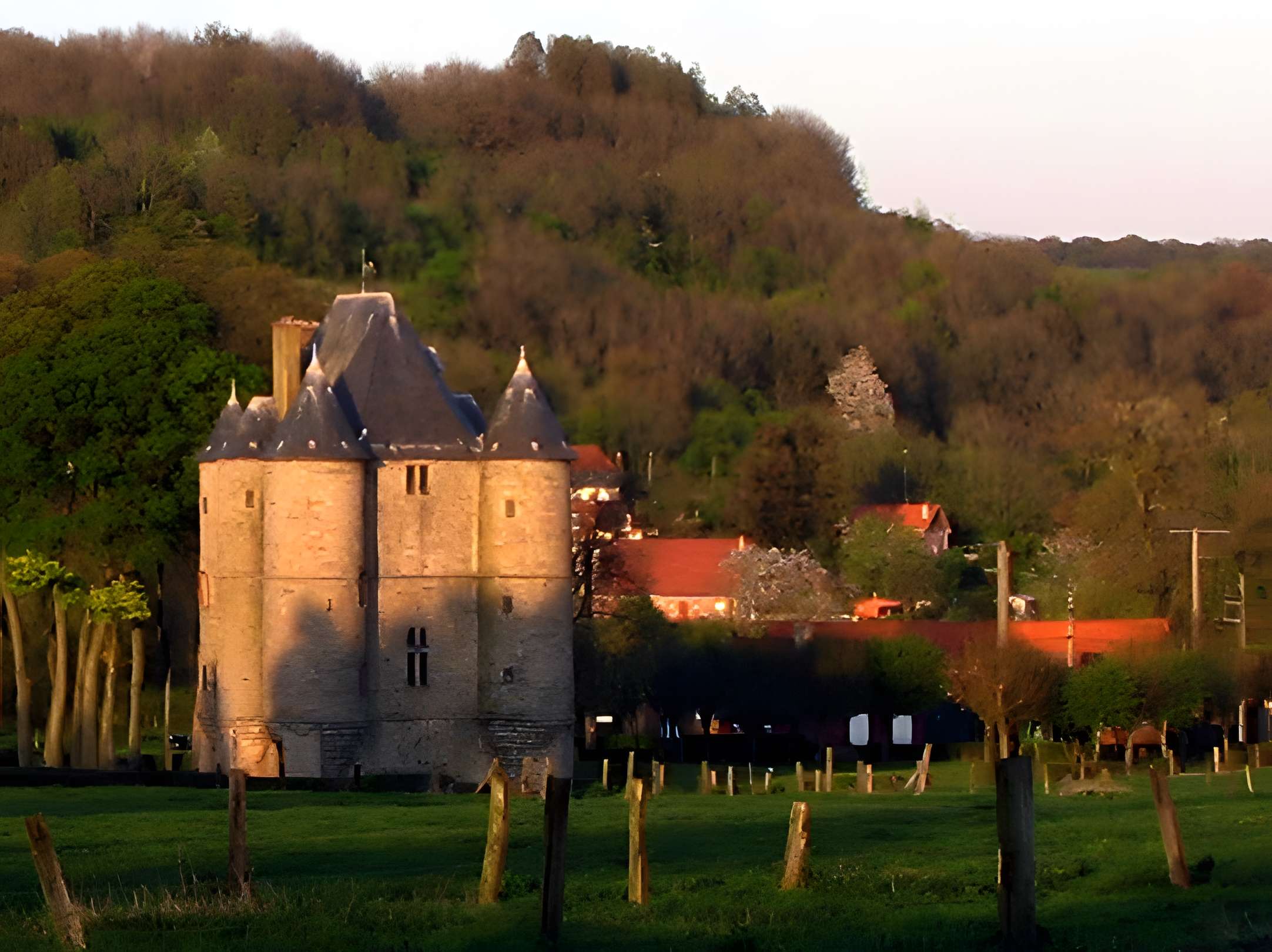 Donjon de Bours