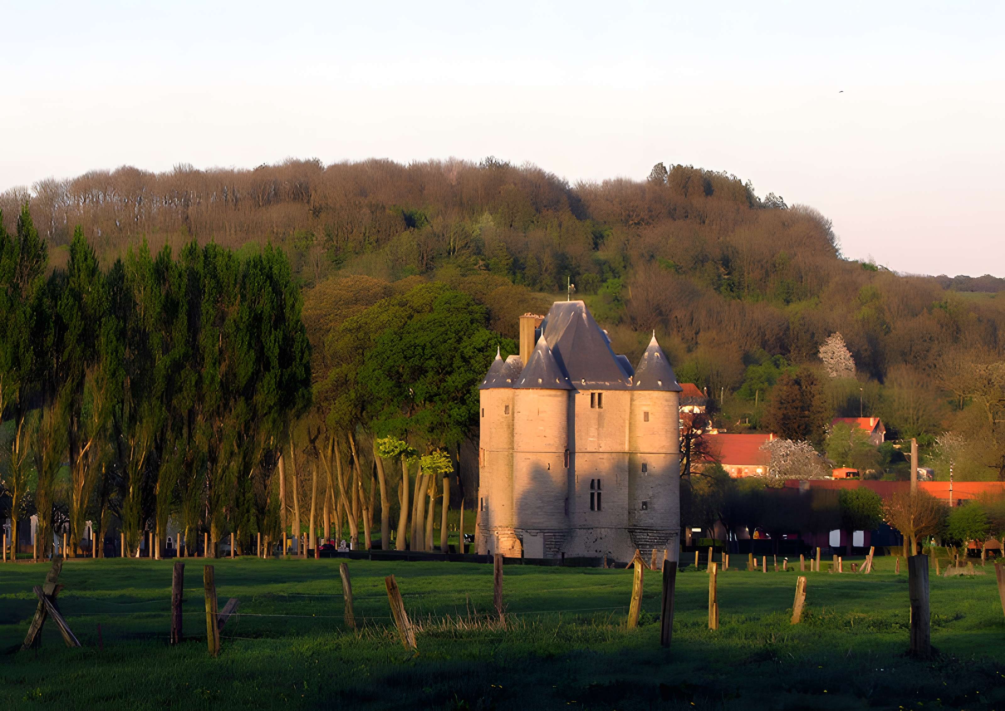 Donjon de Bours