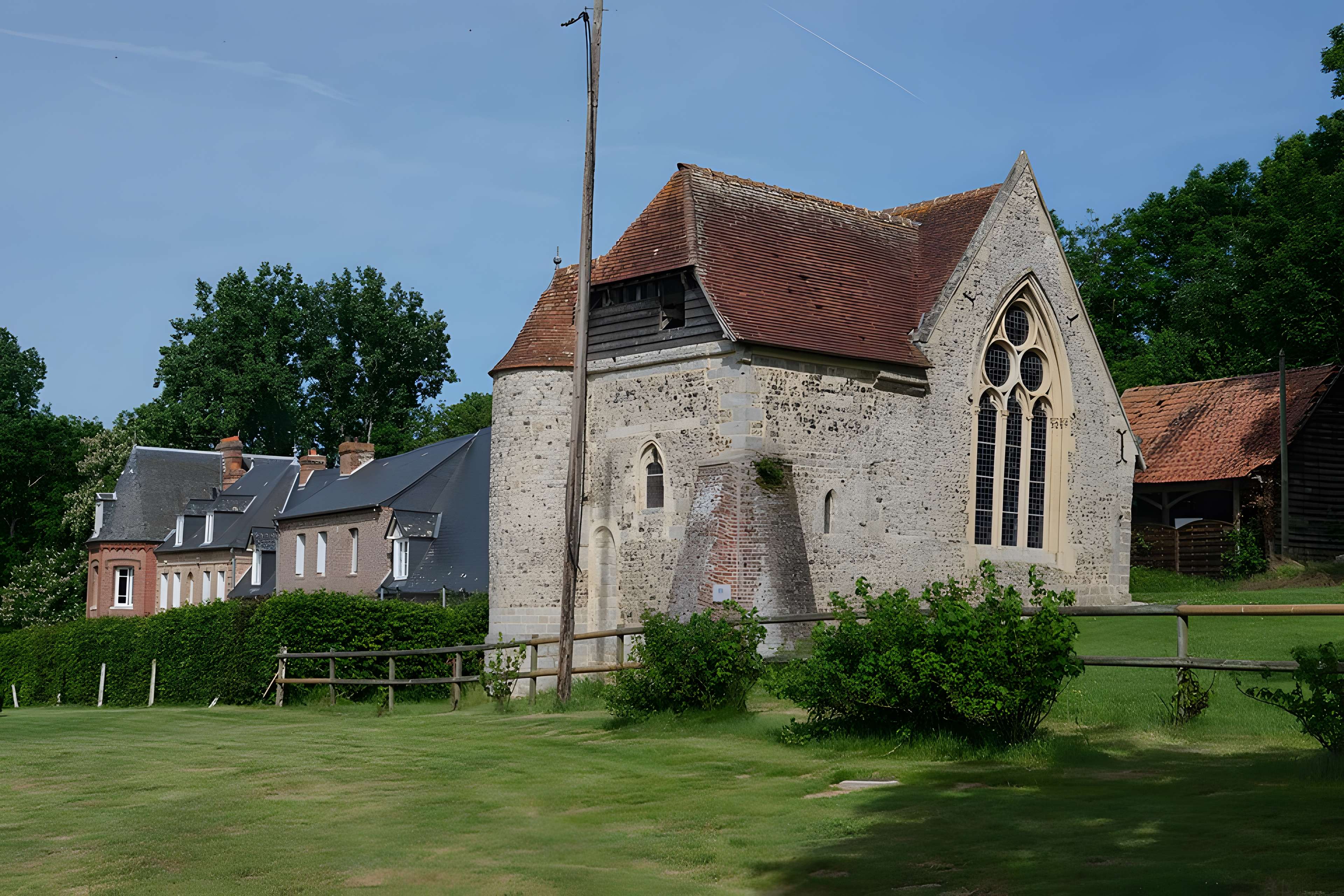 Chapelle Saint-Julien sise au hameau de Flainville