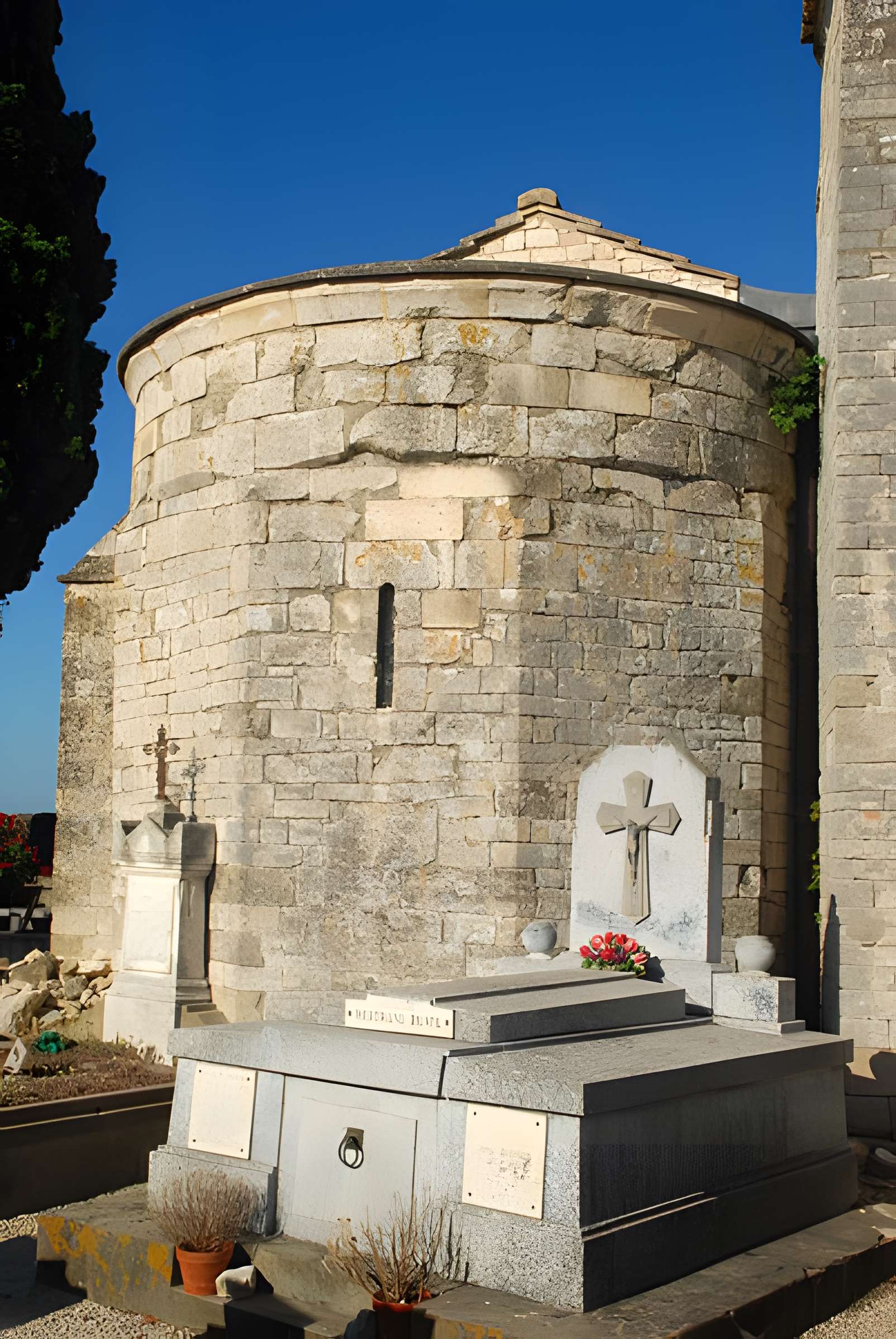 Chapelle Saint-Julien de Montredon de Salinelles