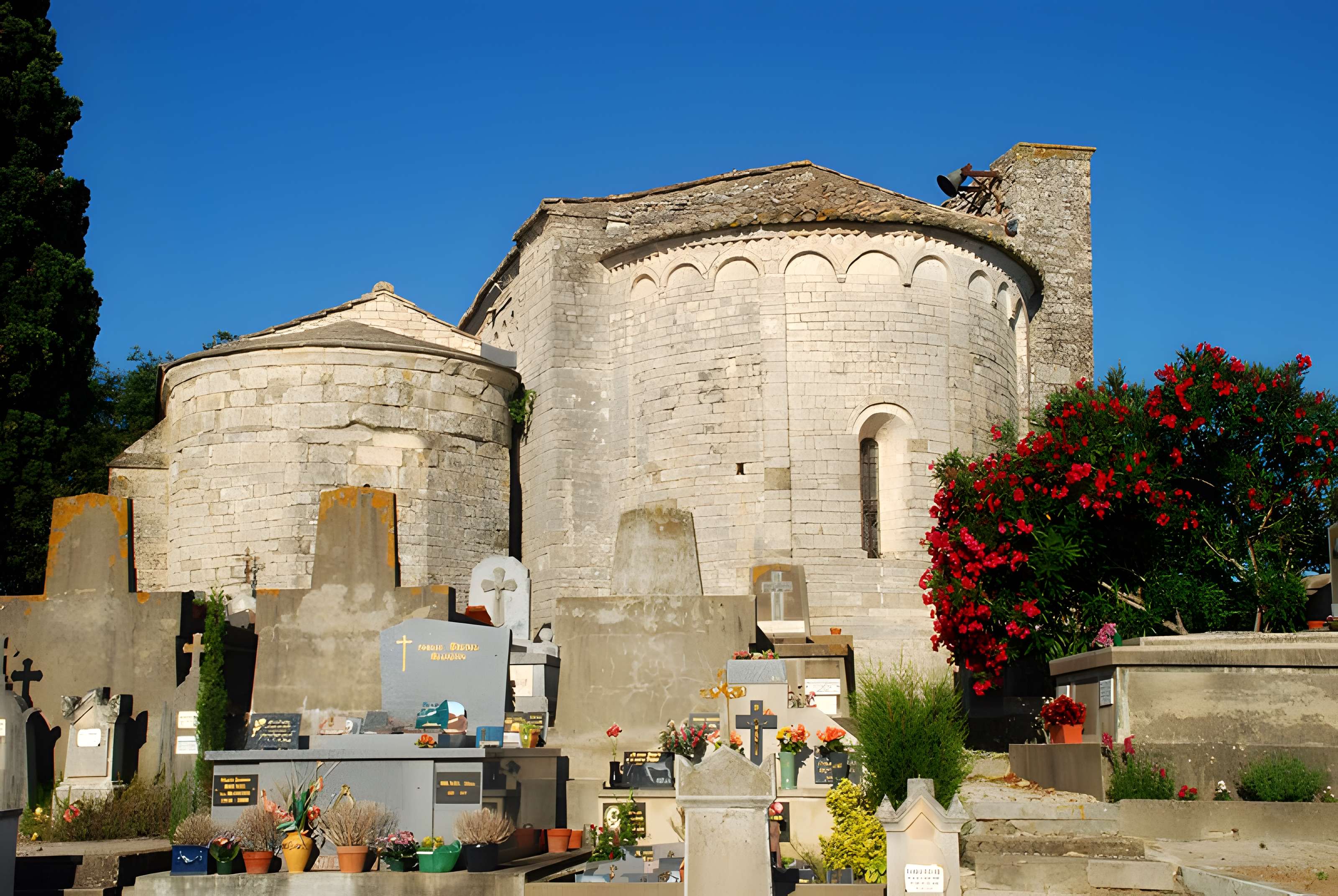 Chapelle Saint-Julien de Montredon de Salinelles