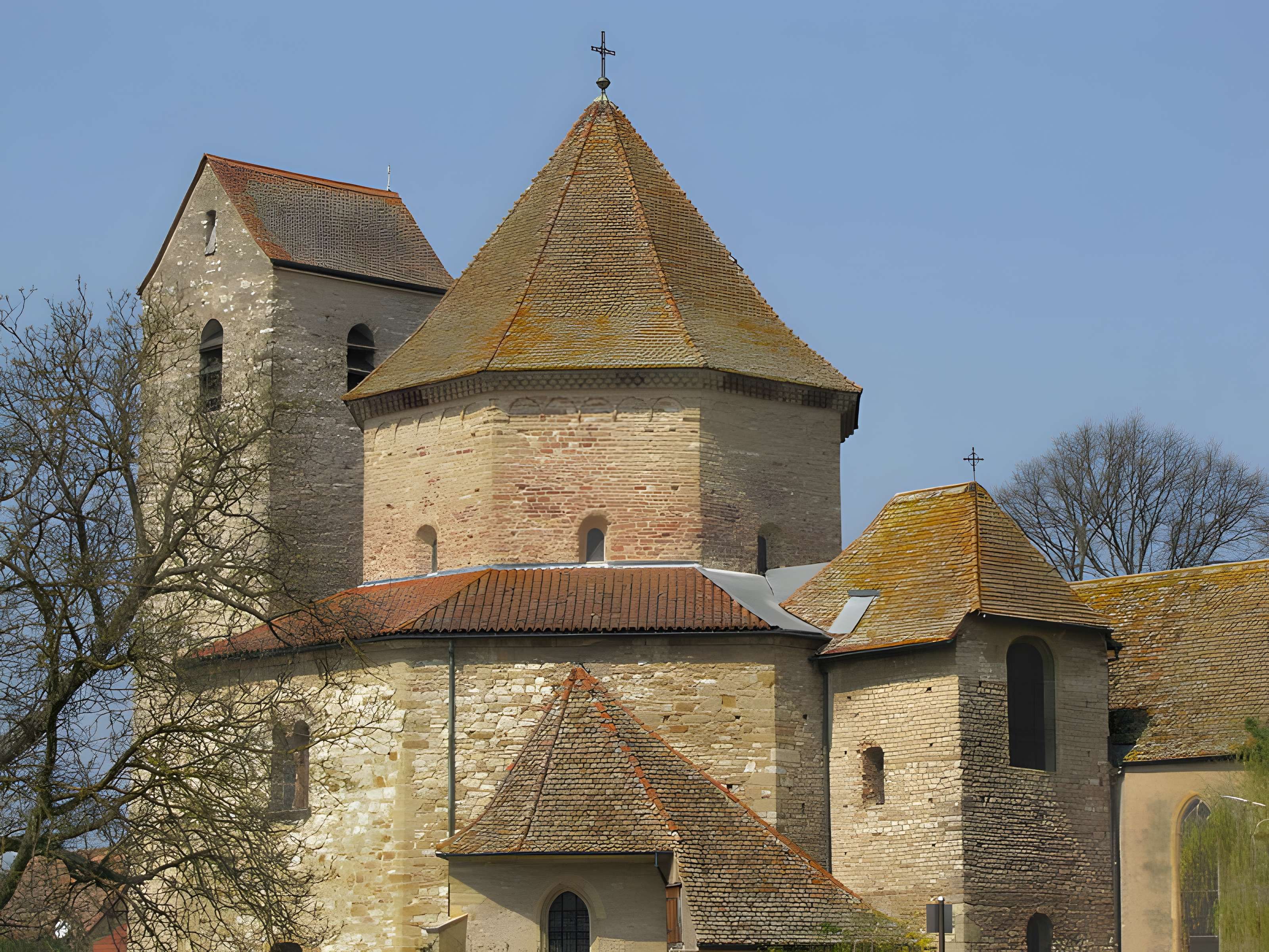 Abbaye et Église Saint-Pierre-et-Saint-Paul