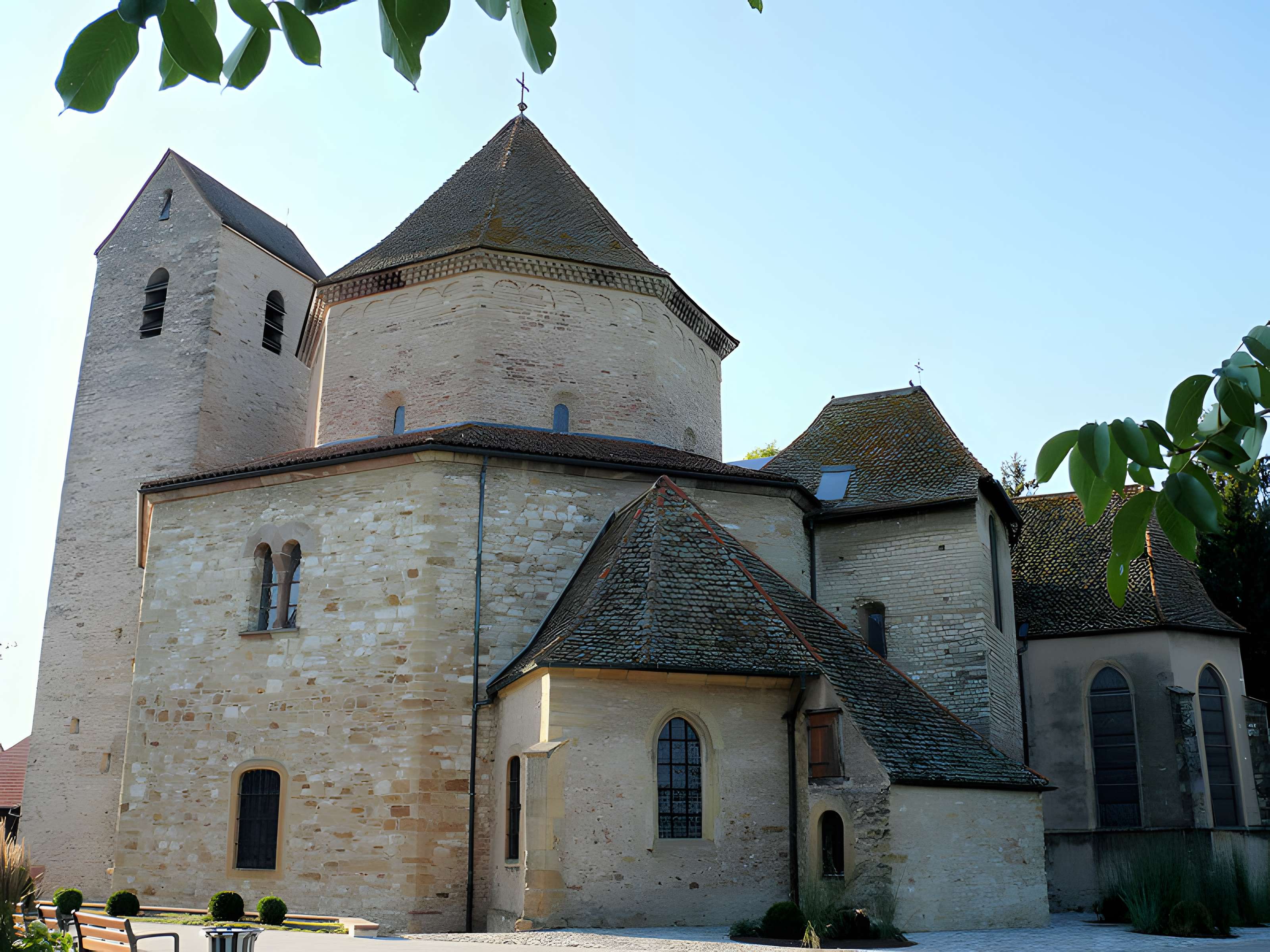 Abbaye et Église Saint-Pierre-et-Saint-Paul