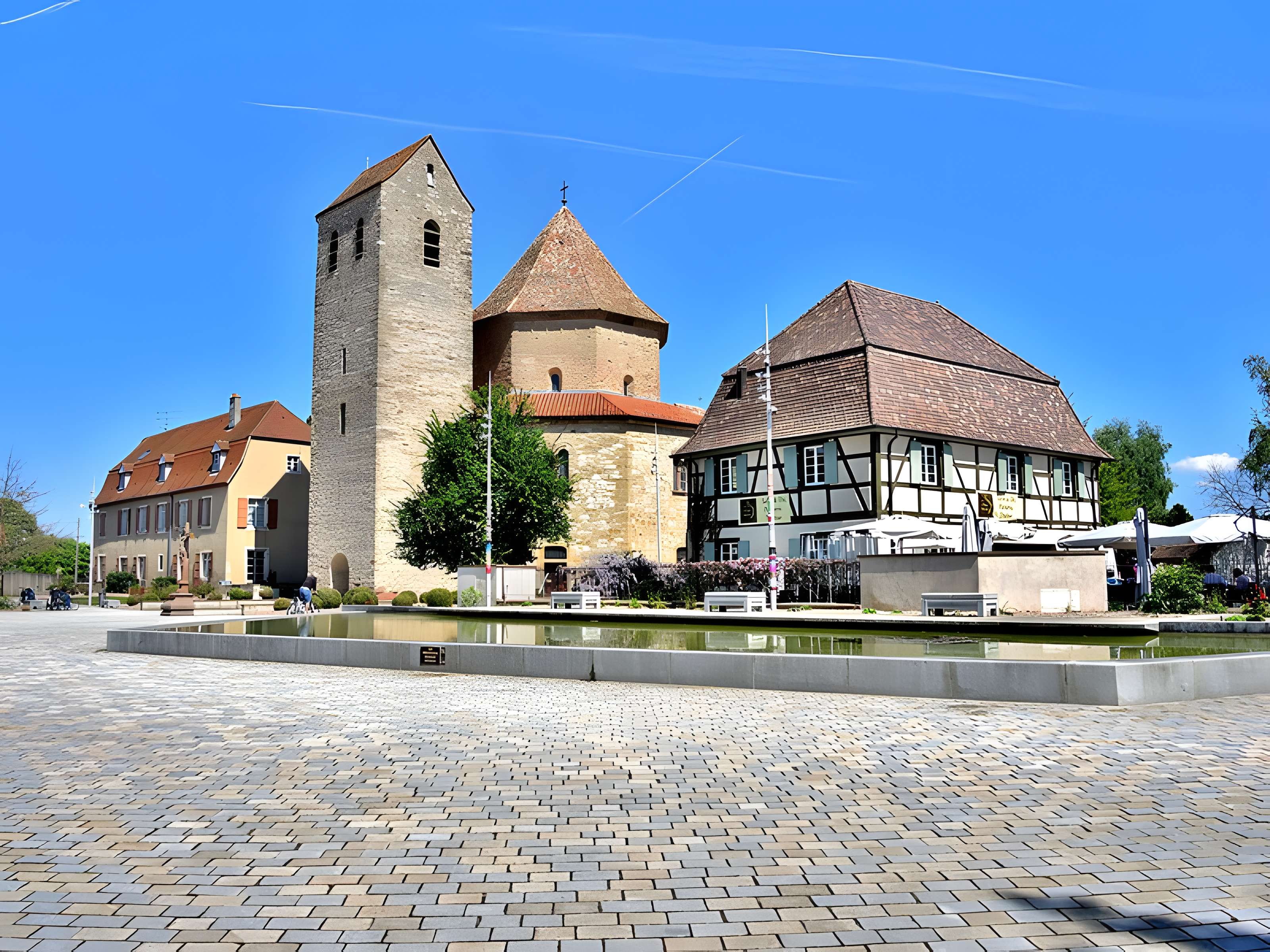 Abbaye et Église Saint-Pierre-et-Saint-Paul