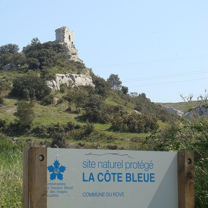 Photo de Chapelle Saint-Michel et ruines du château