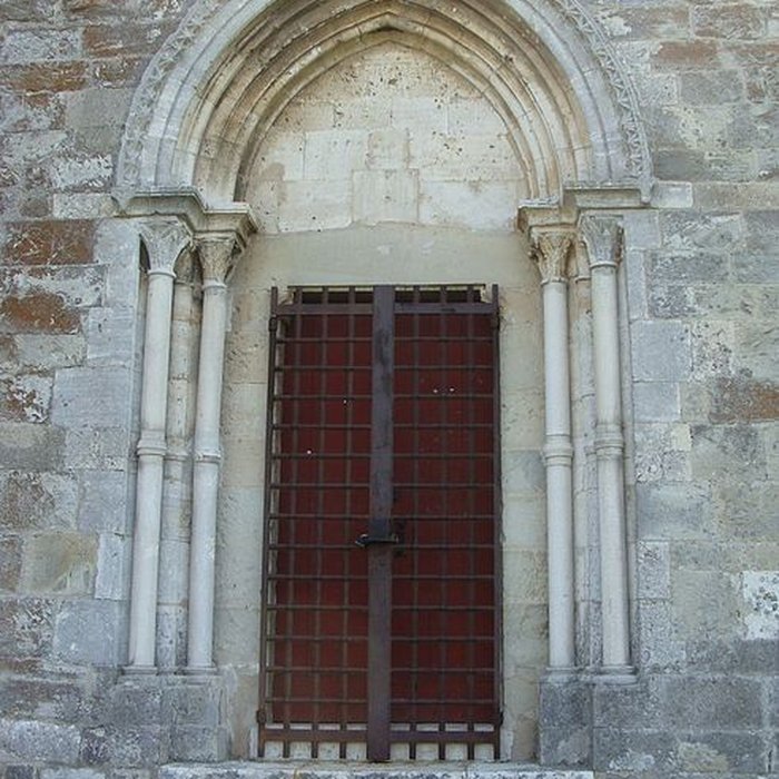Photo de Chapelle Saint-Michel et ruines du château