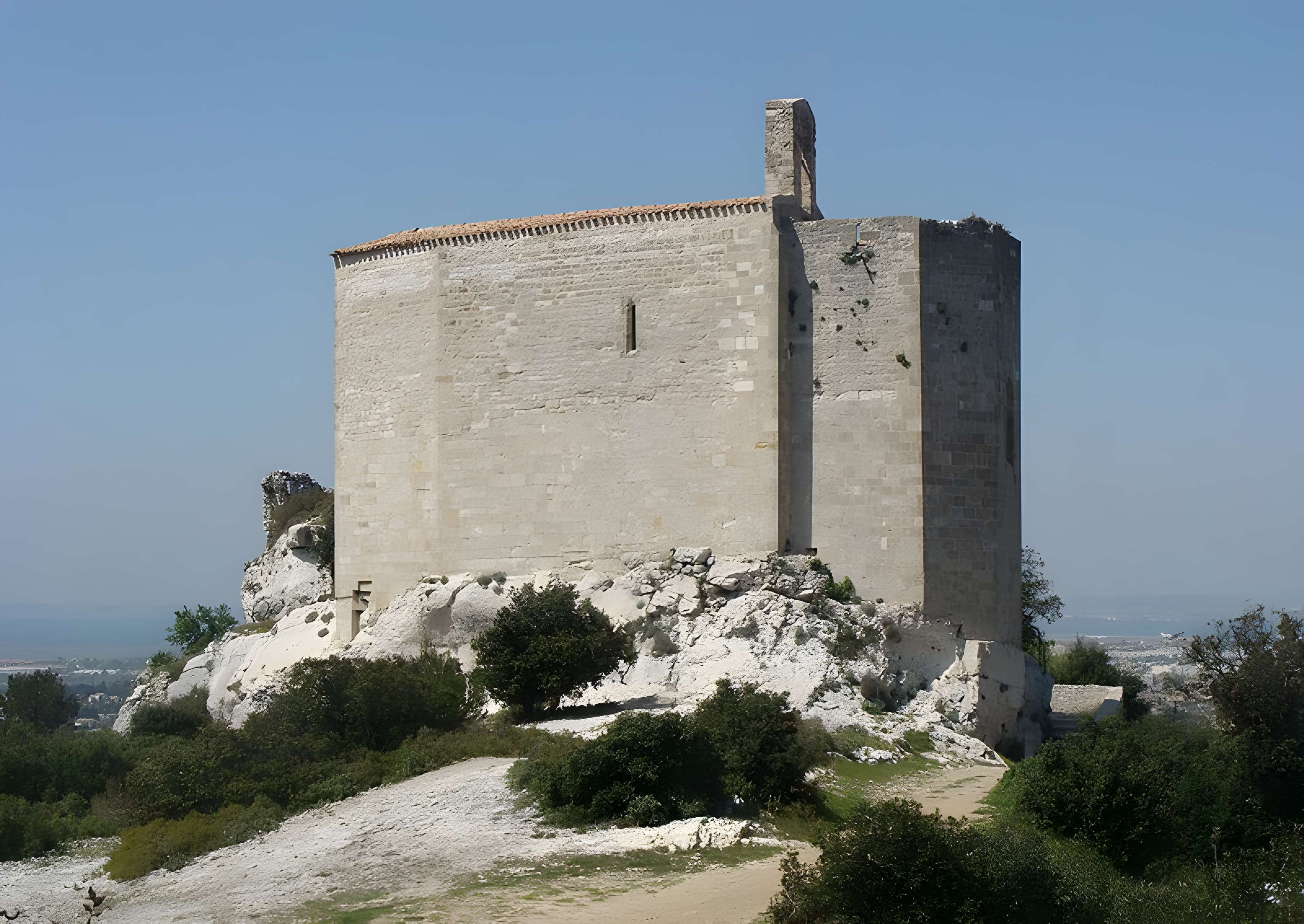 Chapelle Saint-Michel et ruines du château