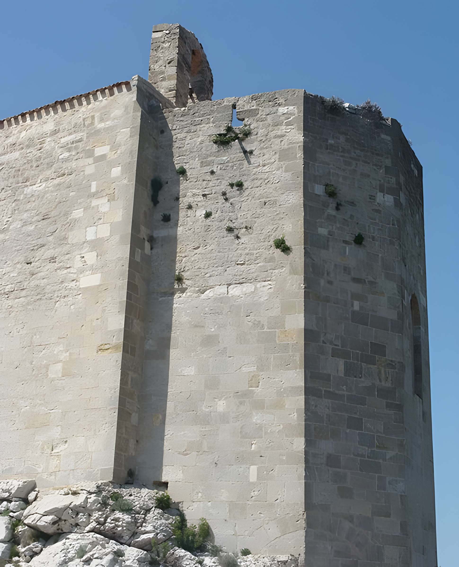 Chapelle Saint-Michel et ruines du château