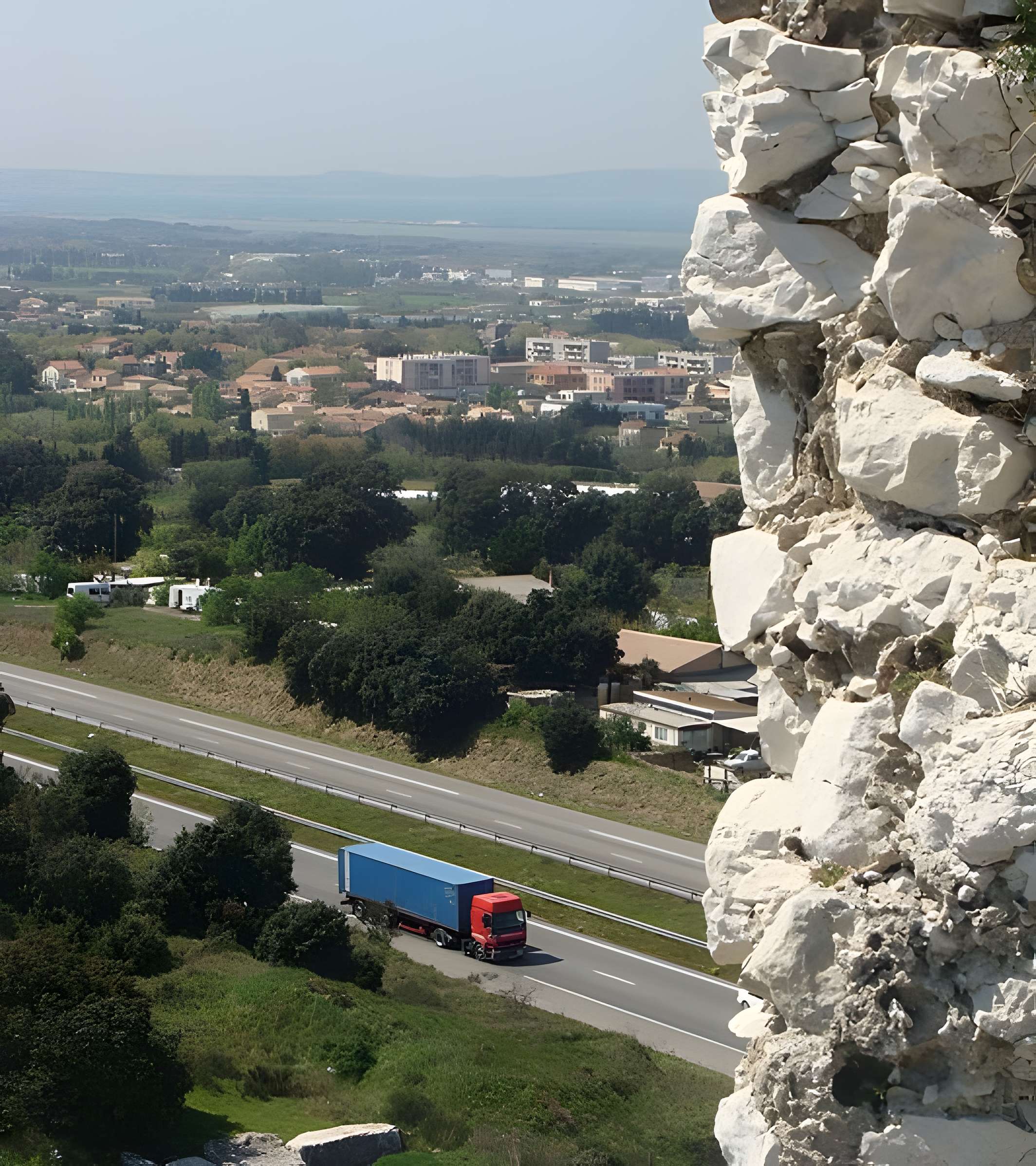 Chapelle Saint-Michel et ruines du château