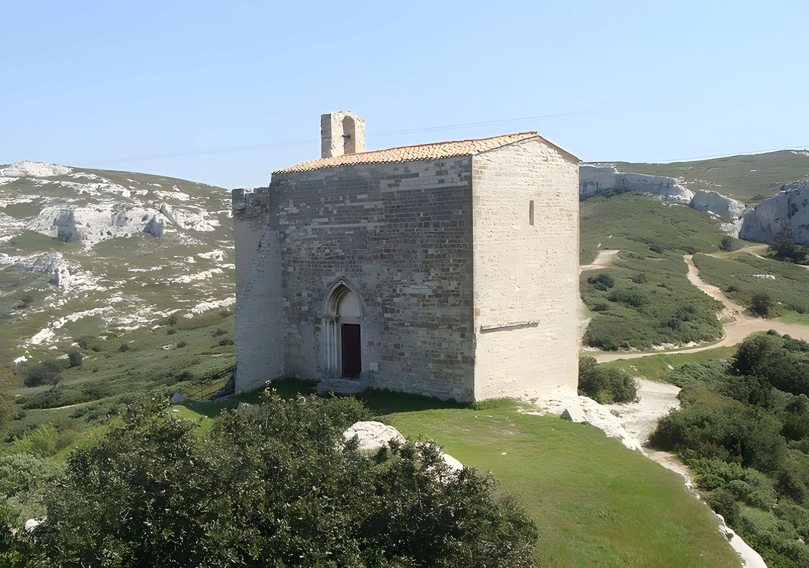 Chapelle Saint-Michel et ruines du château