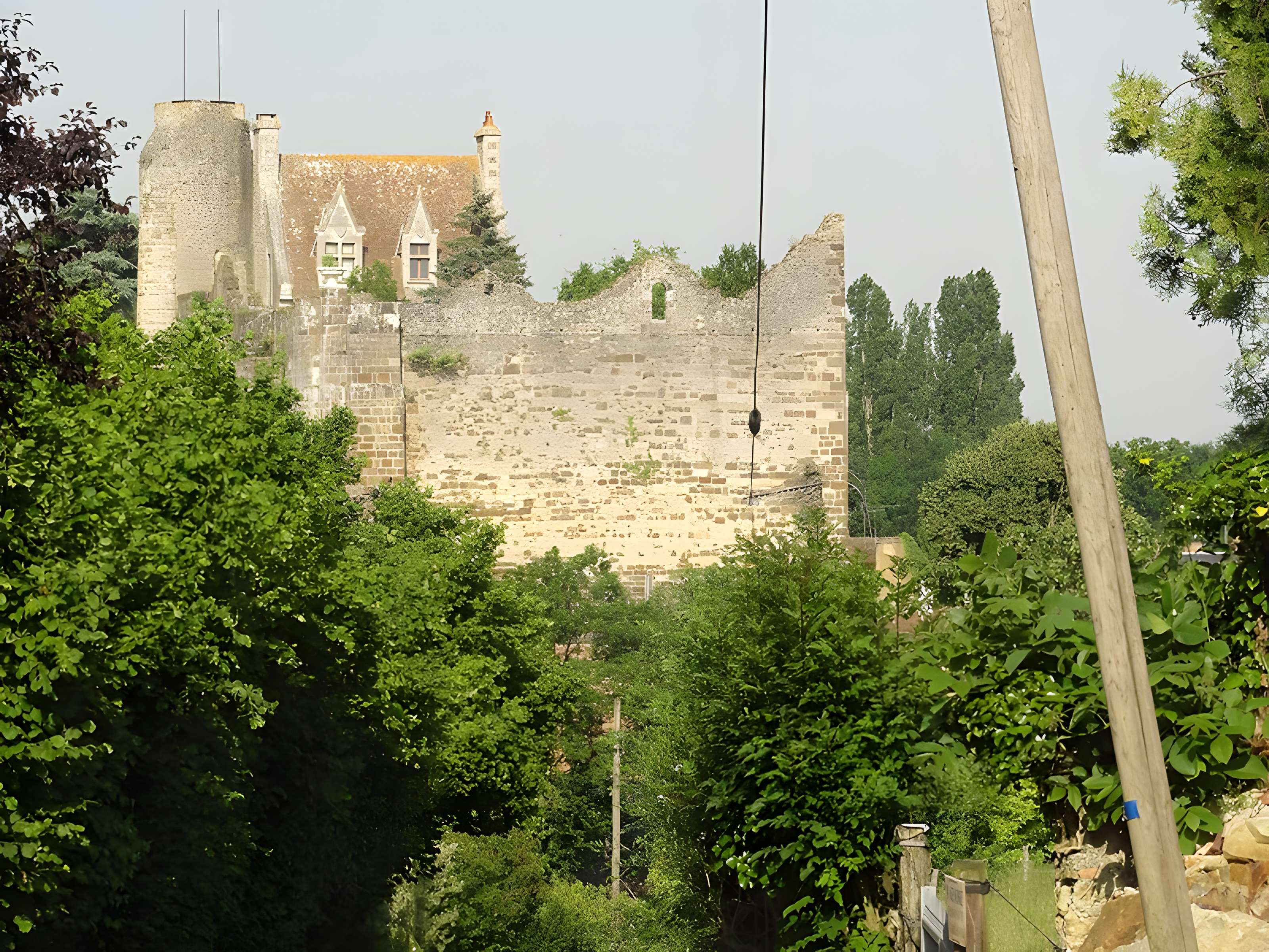 Château de Beaumont-sur-Sarthe