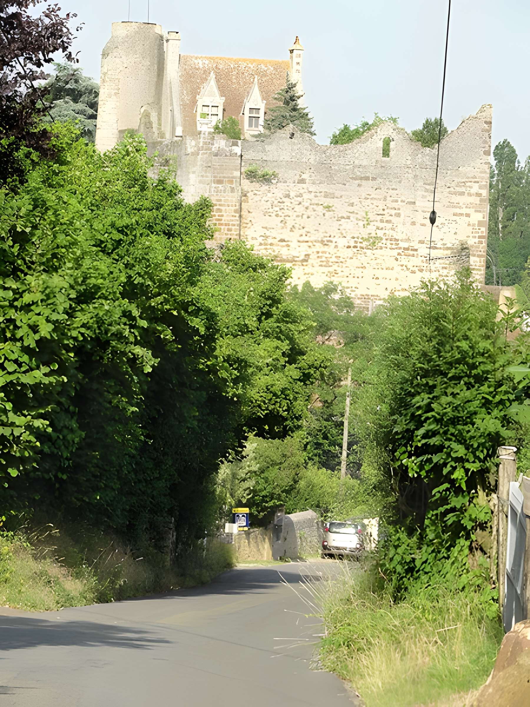 Château de Beaumont-sur-Sarthe