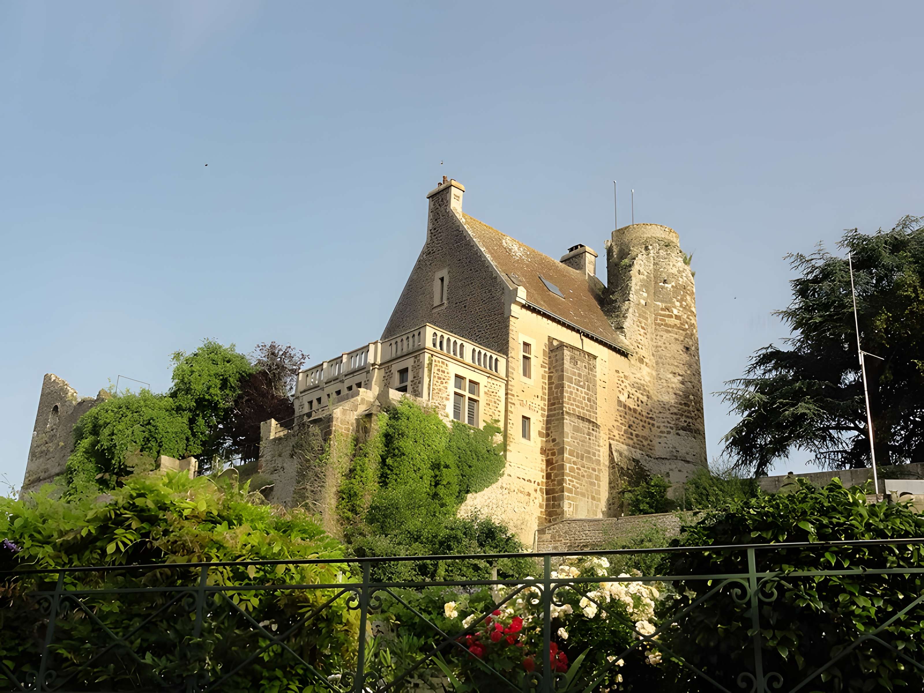 Château de Beaumont-sur-Sarthe