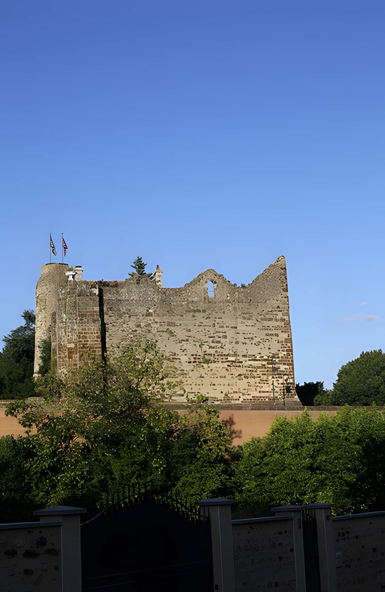 Château de Beaumont-sur-Sarthe