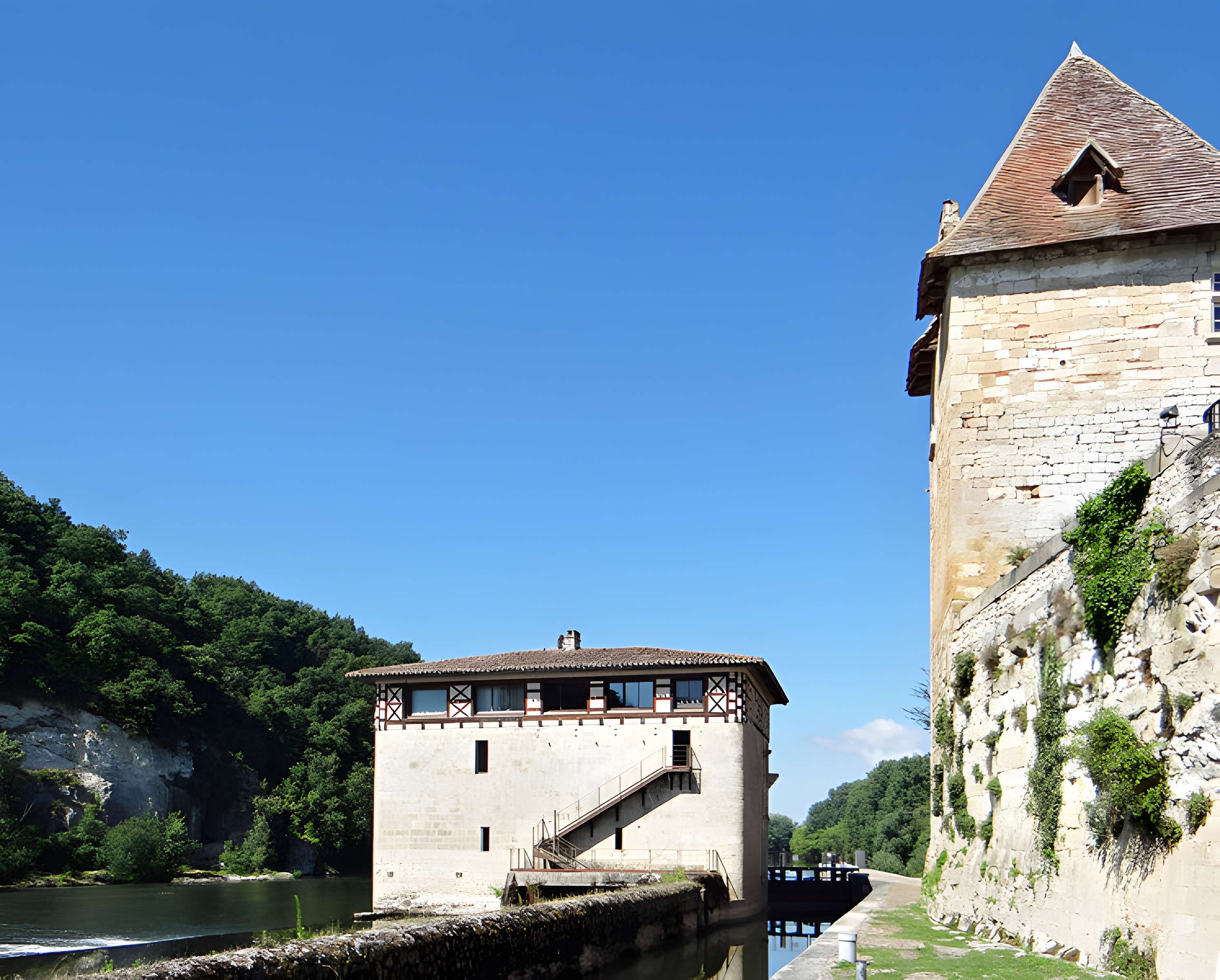 Ecluse et moulin de Lustrac