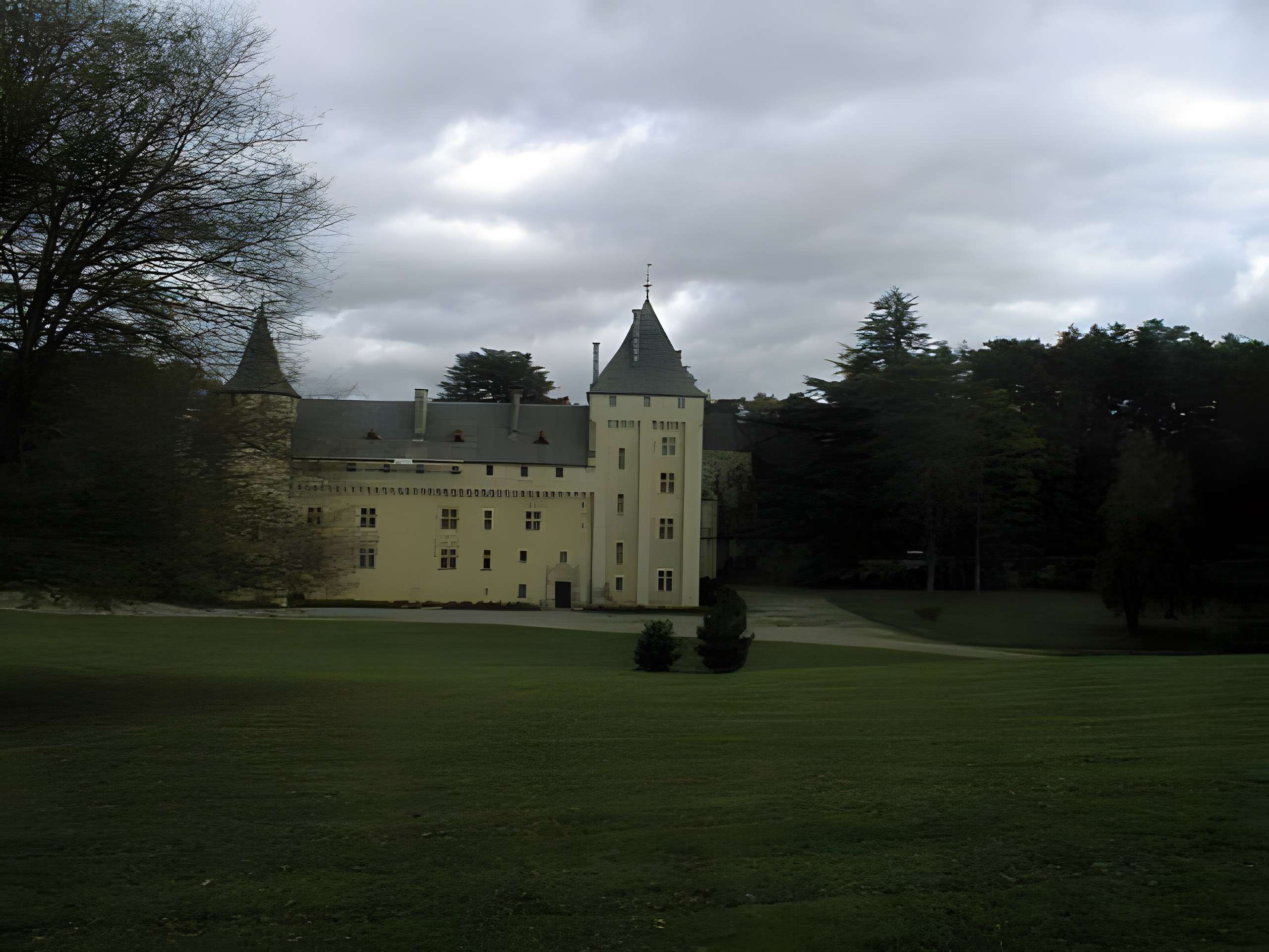 Abbaye fortifiée de Loc-Dieu