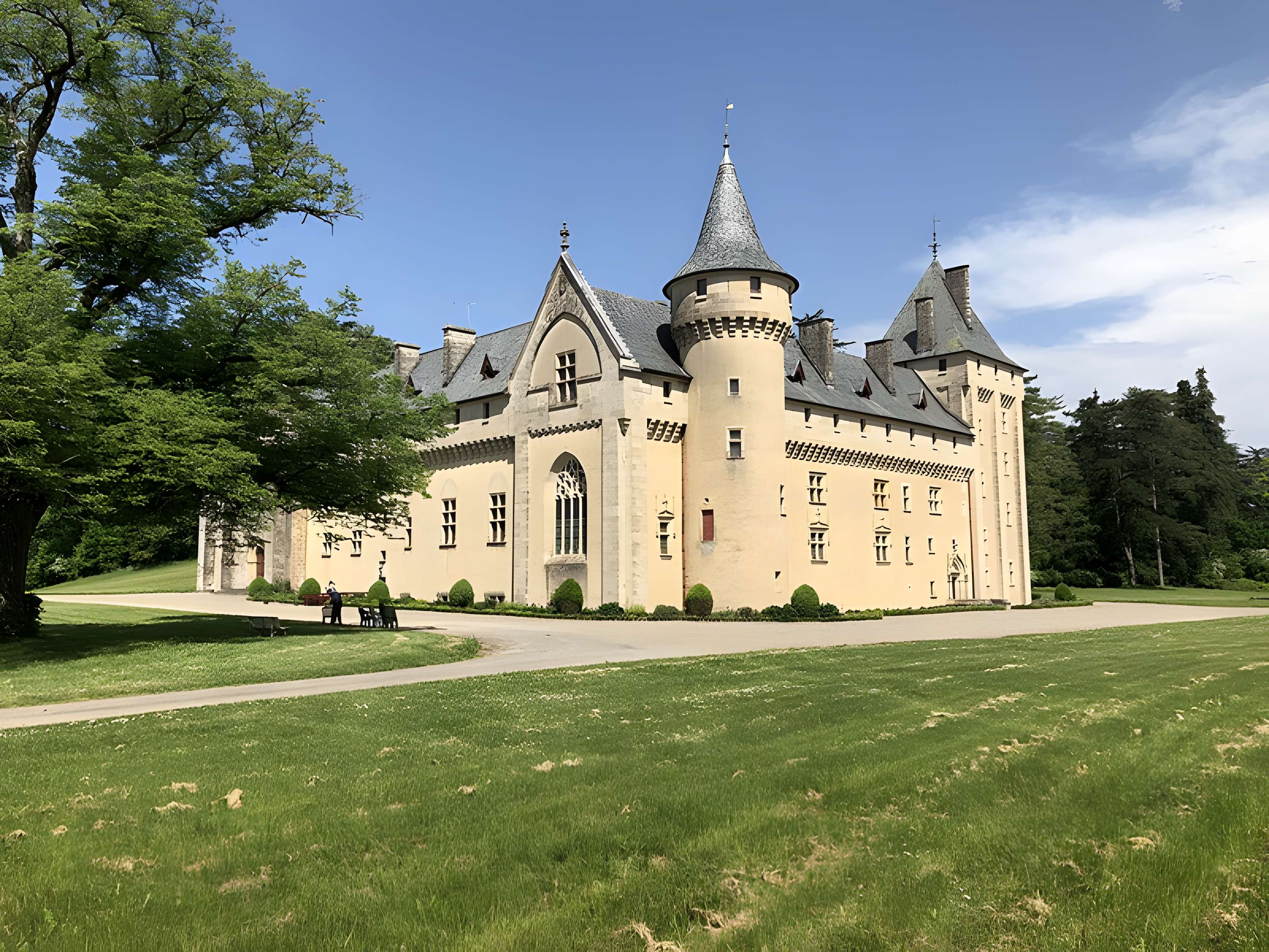 Abbaye fortifiée de Loc-Dieu