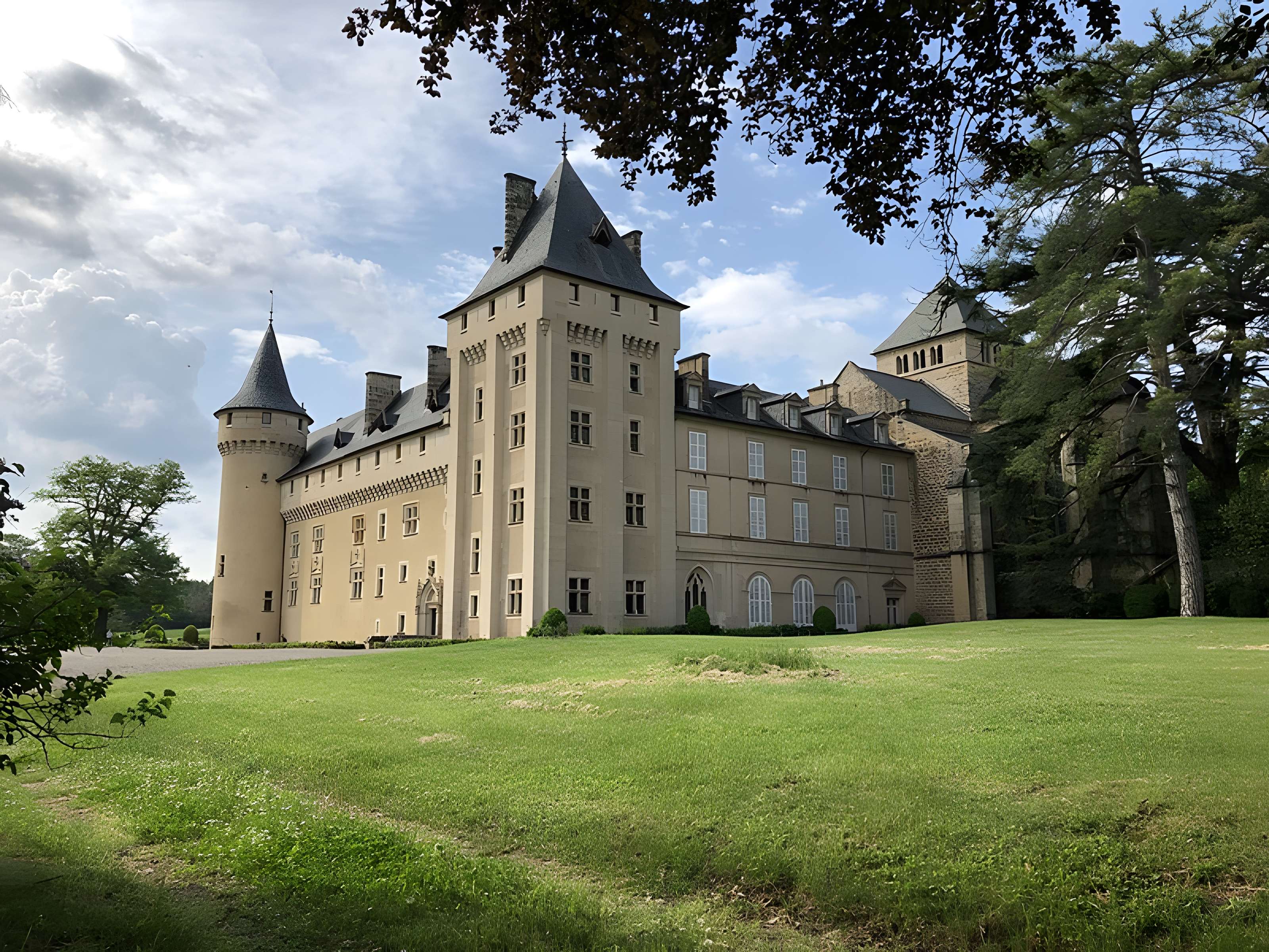 Abbaye fortifiée de Loc-Dieu
