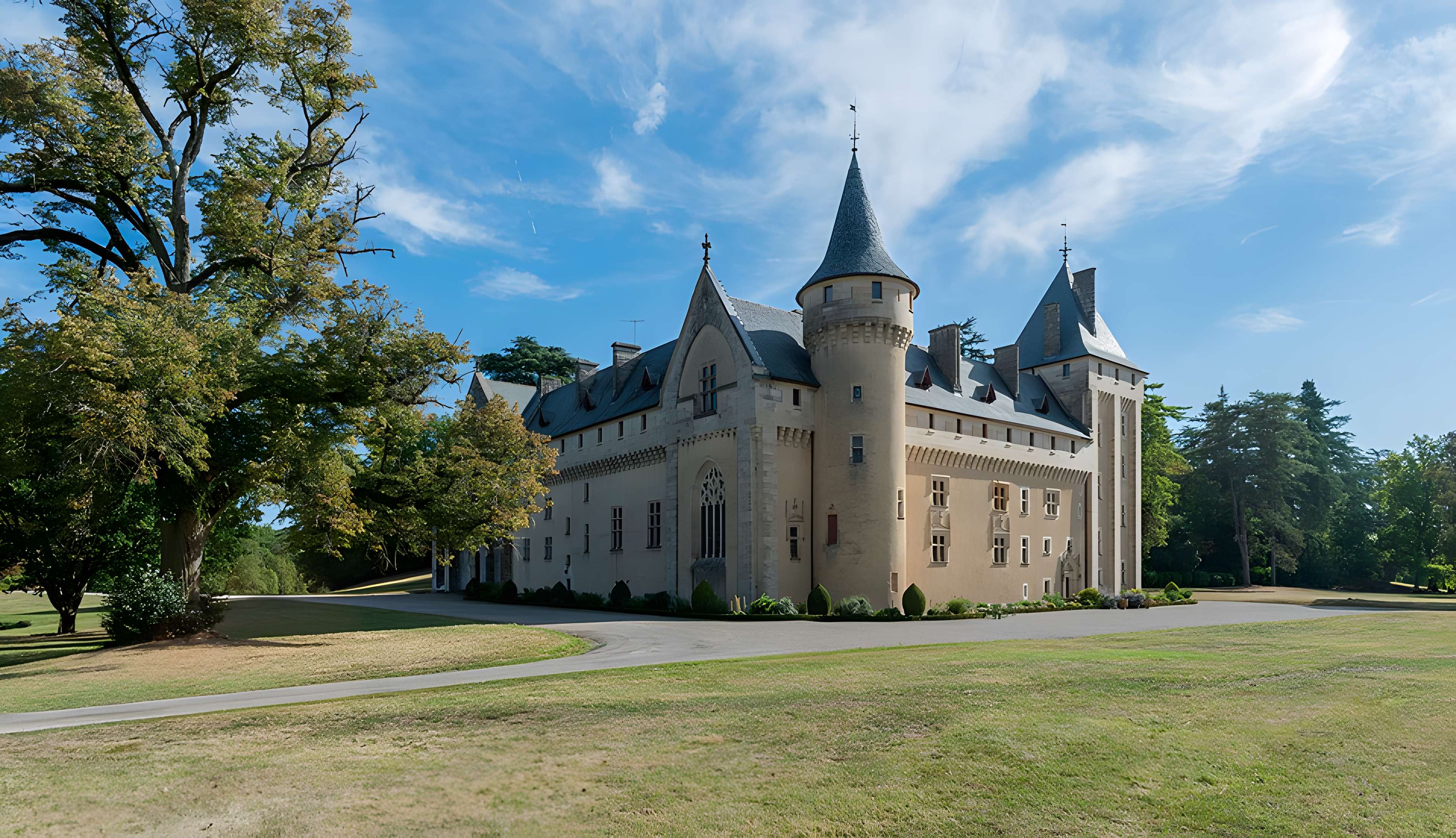 Abbaye fortifiée de Loc-Dieu