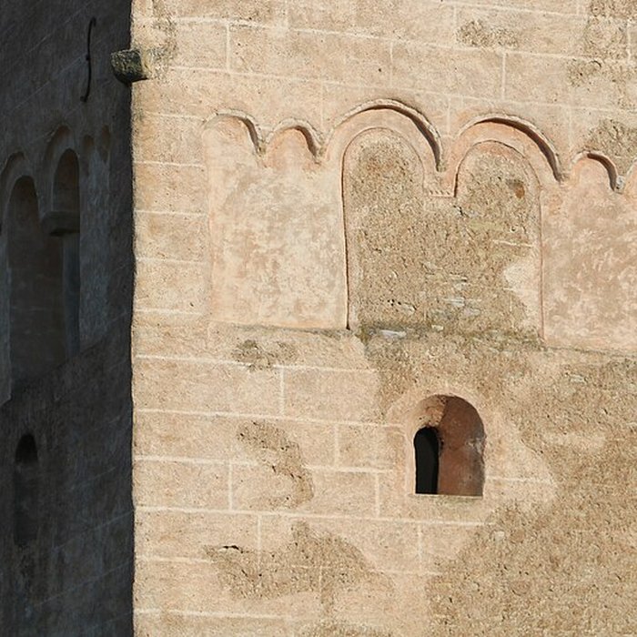 Photo de Église de Blanot et prieuré Saint-Martin