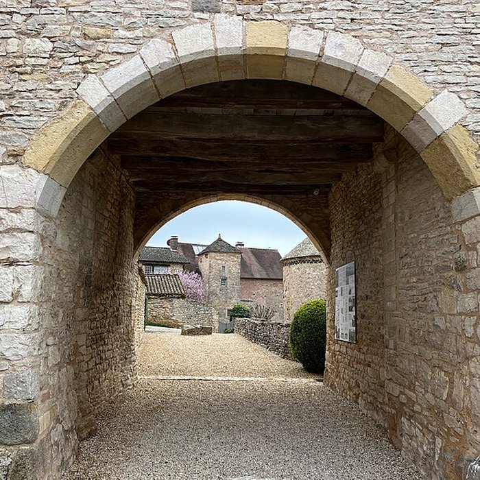 Photo de Église de Blanot et prieuré Saint-Martin