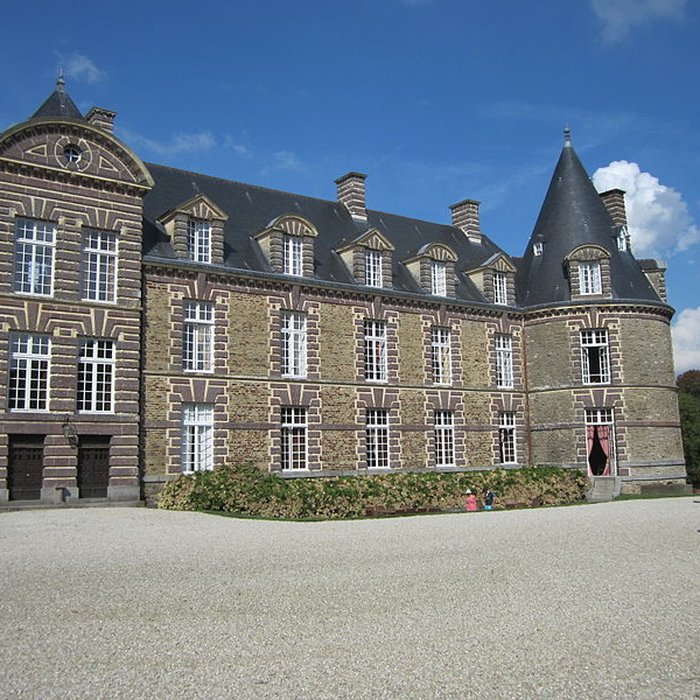 Photo de Domaine du château de Canisy également sur commune de Saint-Gilles