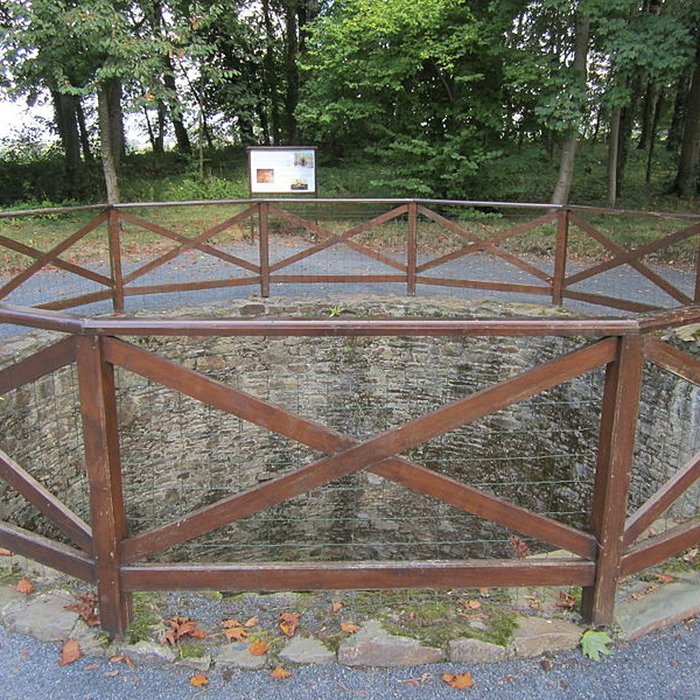 Photo de Domaine du château de Canisy également sur commune de Saint-Gilles
