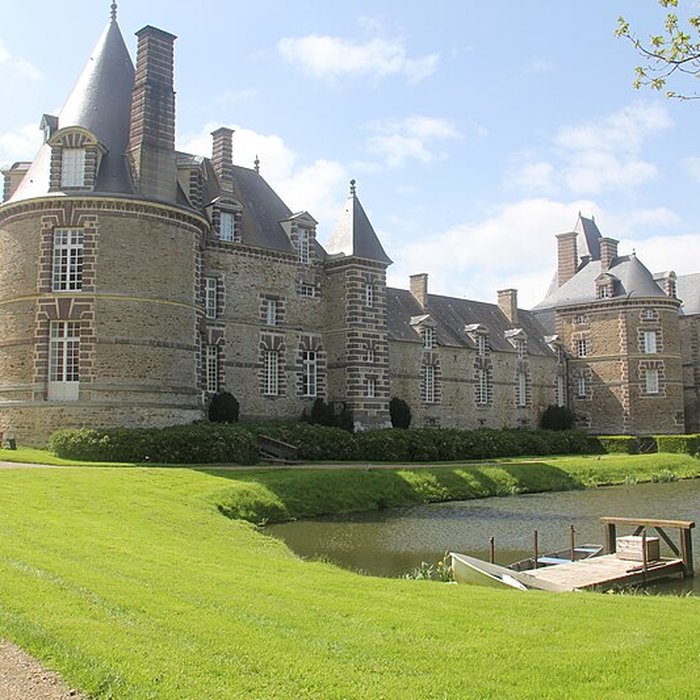 Photo de Domaine du château de Canisy également sur commune de Saint-Gilles