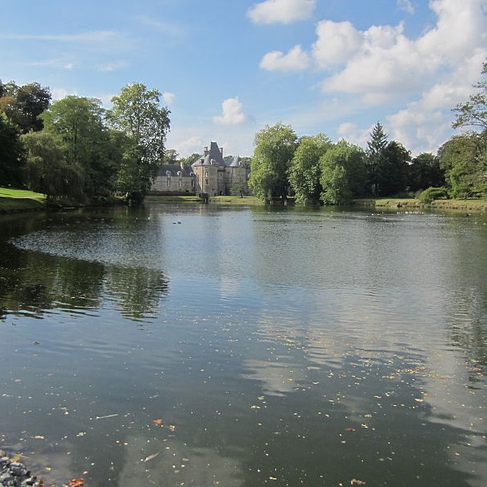Photo de Domaine du château de Canisy également sur commune de Saint-Gilles