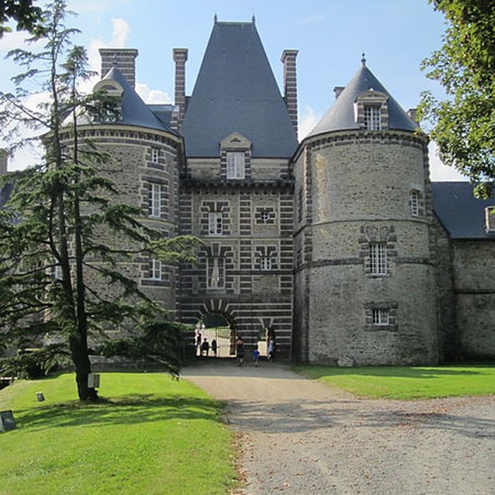 Photo de Domaine du château de Canisy également sur commune de Saint-Gilles