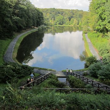 Domaine du château de Canisy également sur commune de Saint-Gilles