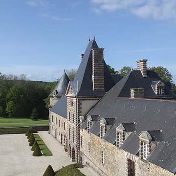 Domaine du château de Canisy également sur commune de Saint-Gilles