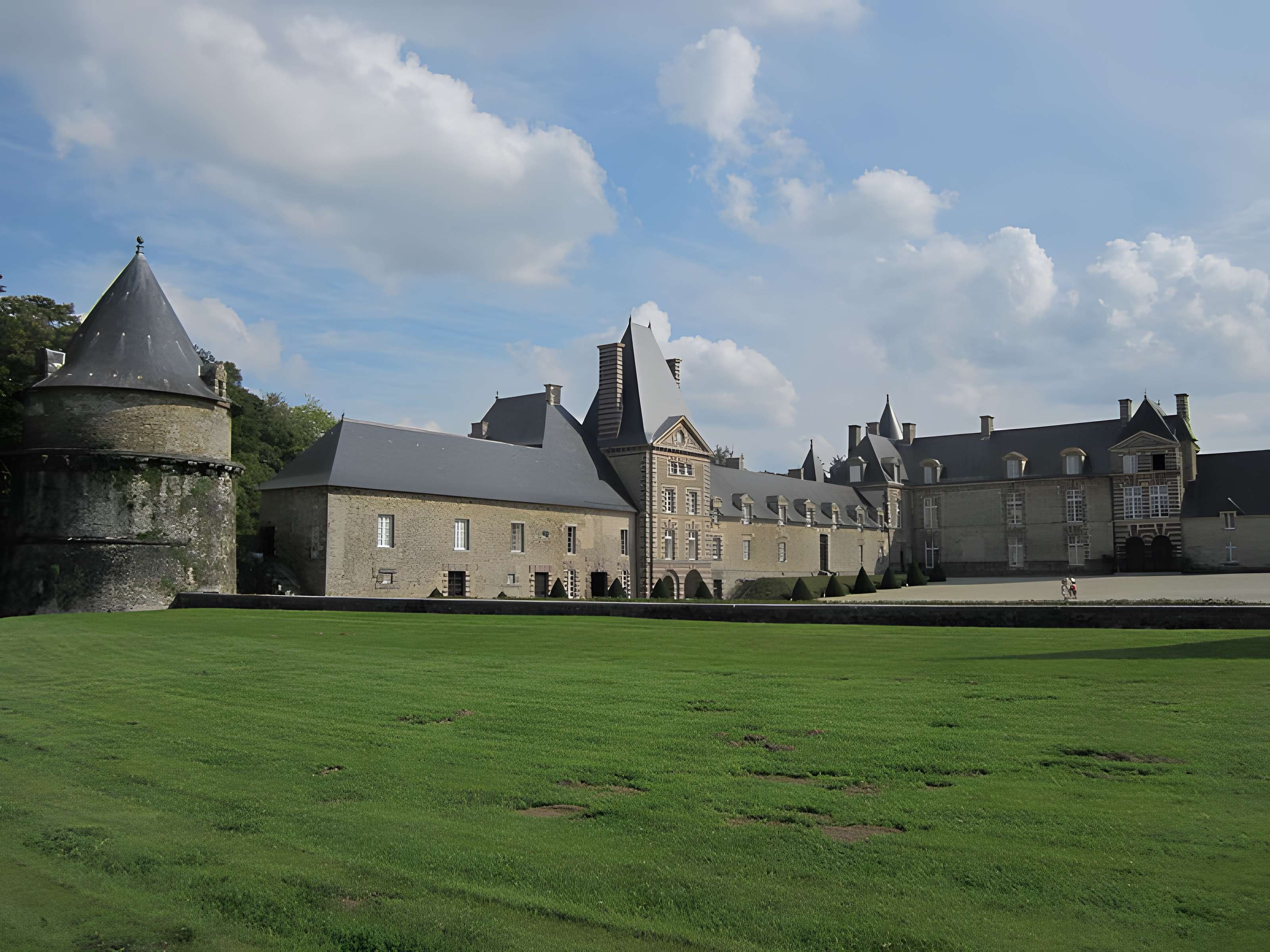 Domaine du château de Canisy (également sur commune de Saint-Gilles)